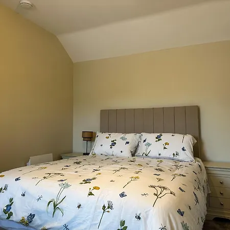 Adams Complex Apartment *
