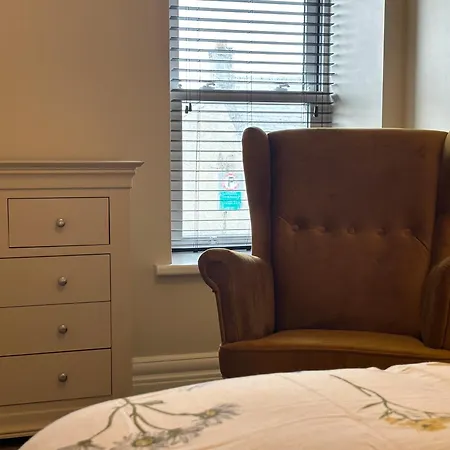 Adams Complex Daire Tullamore