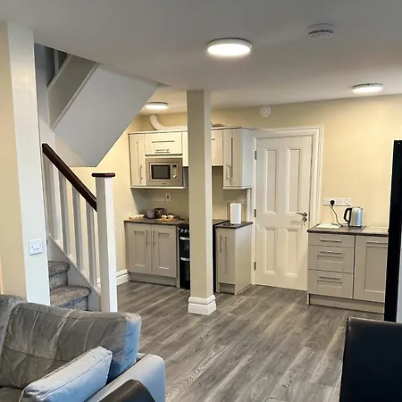 Adams Complex * Tullamore