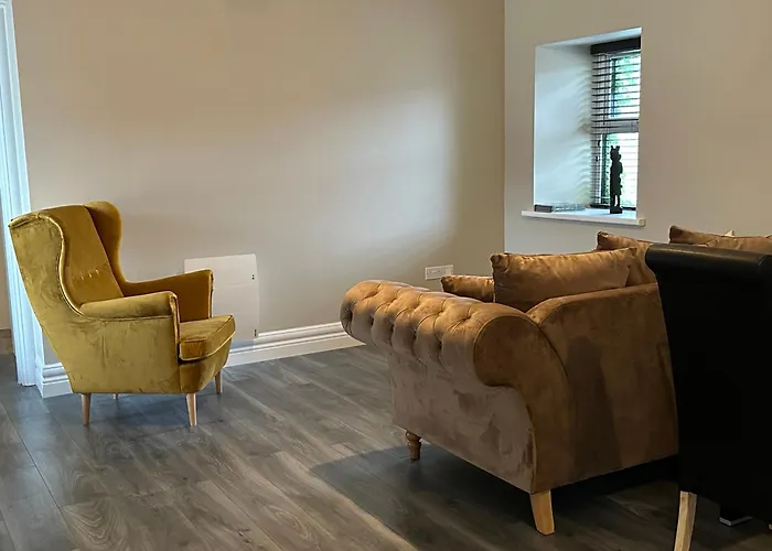 Adams Complex Tullamore